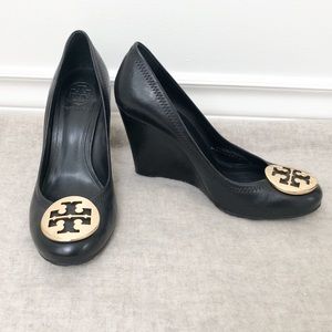 Tory Burch Chelsea Wedges